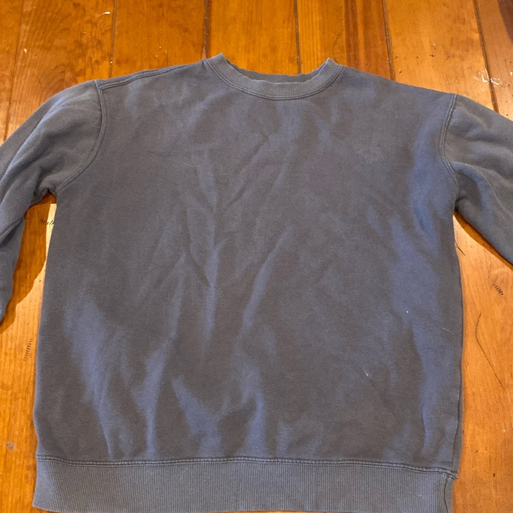 Size small crewneck lightweight great for spring.
